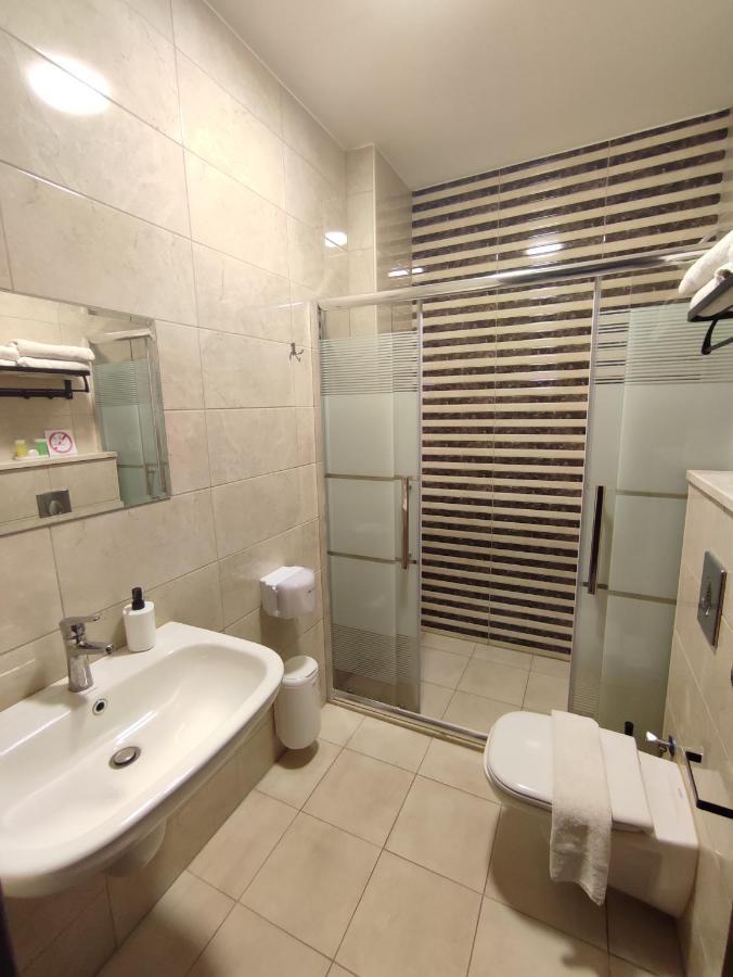 Black Iris Hotel II Madaba Eksteriør bilde