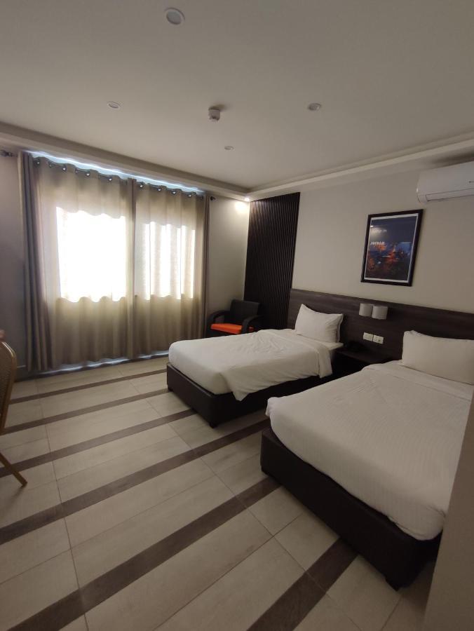 Black Iris Hotel II Madaba Eksteriør bilde
